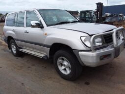 TOYOTA LANDCRUISER 4.5 LITRE PETROL AUTOMATIC WRECKING