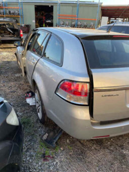 DRY CREEK WRECKERS-3/2009 HOLDEN COMMODORE VE 3.6L AUTO V6 WAGON SILVER full