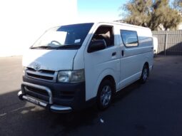 Wrecking 2006 Toyota HiAce TRH LWB 2.7L Auto Petrol Van | Stock No. W1947