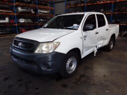 Wrecking 2009 Toyota Hilux 4×2 Workmate 2.7L Auto Petrol Utility | Stock No. W1924