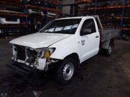 Wrecking 2010 Toyota Hilux 4×2 Workmate 2.7L Manual Petrol Pickup | Stock No. W1921