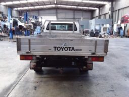 Wrecking 2010 Toyota Hilux 4×2 Workmate 2.7L Manual Petrol Pickup | Stock No. W1921 full