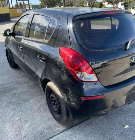 DRY CREEK WRECKERS-11/2014 HYUNDAI i20 PB 1.4LTR AUTO 4CYL PETROL HBACK BLACK full