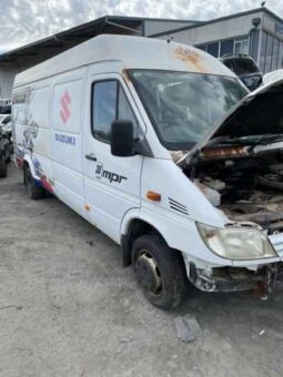 DRY CREEK WRECKERS-10/2001 MERCEDES SPRINTER VAN 2.1L T/DIESEL MANUAL RWD VAN full