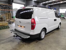 Wrecking 2017 Hyundai iLoad TQ 2.5L Auto Diesel Van | Stock No. W2008 full