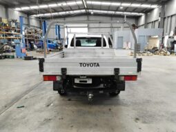 Wrecking 2018 Toyota Hilux 4×2 Workmate 2.7L Manual Petrol Pickup | Stock No. W2004 full