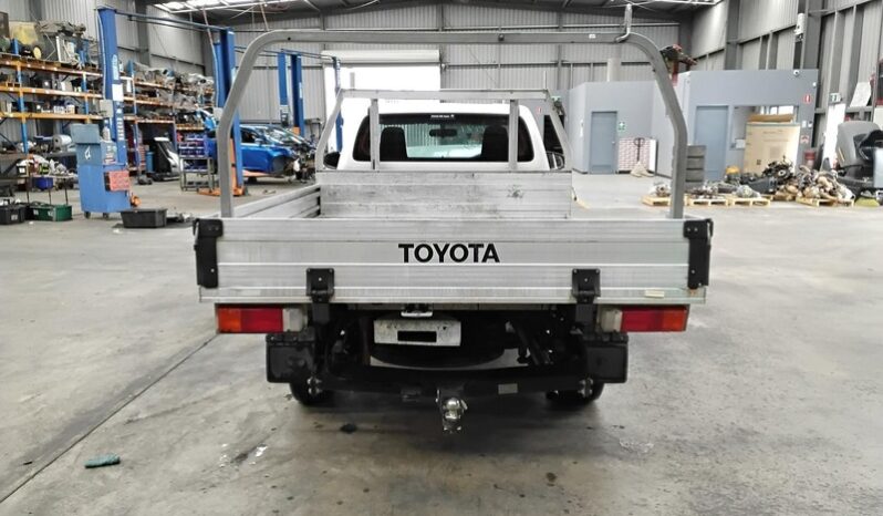 Wrecking 2018 Toyota Hilux 4×2 Workmate 2.7L Manual Petrol Pickup | Stock No. W2004 full