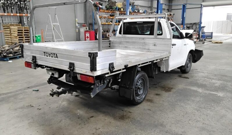 Wrecking 2018 Toyota Hilux 4×2 Workmate 2.7L Manual Petrol Pickup | Stock No. W2004 full