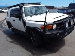 TOYOTA FJ CRUISER PETROL AUTOMATIC WRECKING