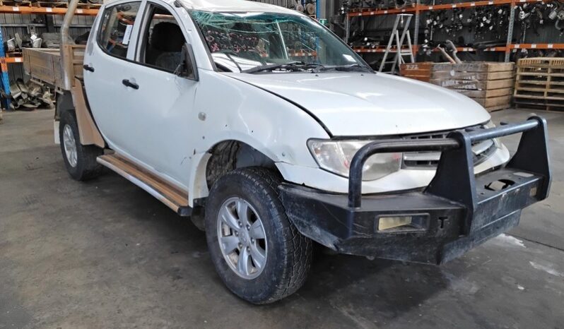 Wrecking 2013 Mitsubishi Triton MN 4×4 GLX 2.5L Manual Diesel Utility | Stock No. W2075 full