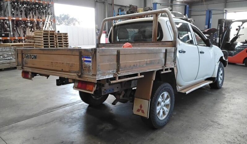 Wrecking 2013 Mitsubishi Triton MN 4×4 GLX 2.5L Manual Diesel Utility | Stock No. W2075 full