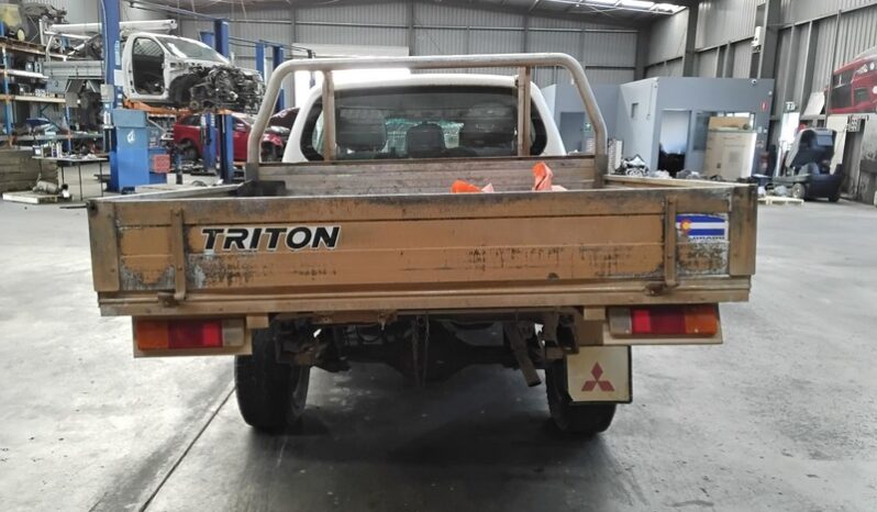 Wrecking 2013 Mitsubishi Triton MN 4×4 GLX 2.5L Manual Diesel Utility | Stock No. W2075 full