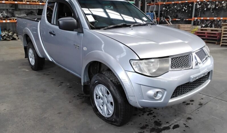 Wrecking 2012 Mitsubishi Triton MN 4×4 GL-R 2.5L Manual Diesel Utility | Stock No. W2070 full